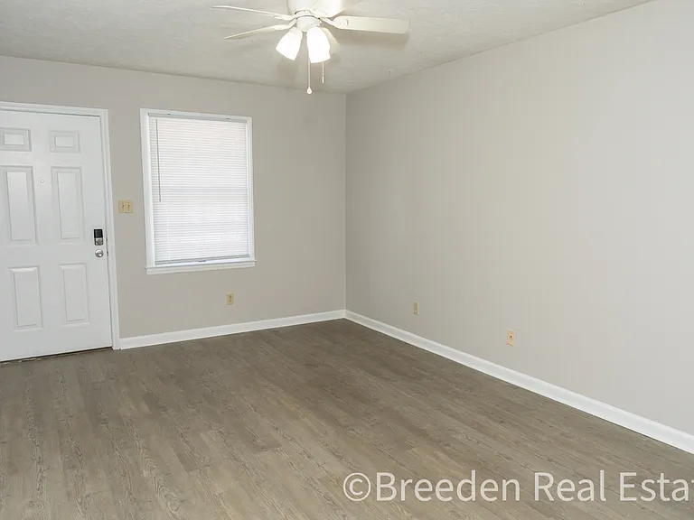 201 Patton St — Photo 9