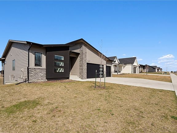 2nd image of 14411 Sutton Dr