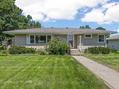 310 E 2nd Ave, Lisbon, IA, 52253