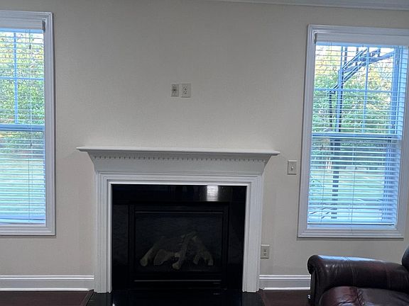 4th image of 1108 Holland Bend Dr