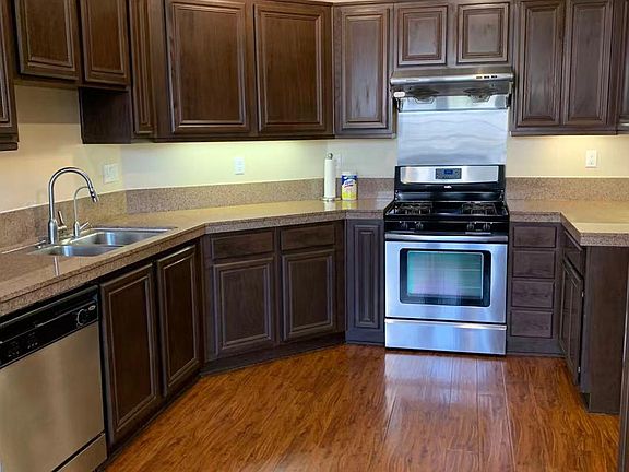 3rd image of 15385 Ashley Ct
