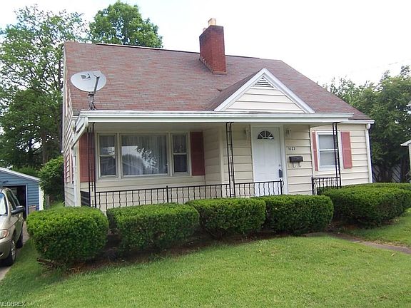 2nd image of 1023 Lakeview Dr