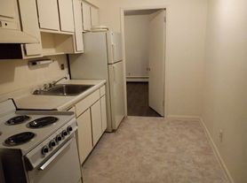 3832 Ruth Lane
