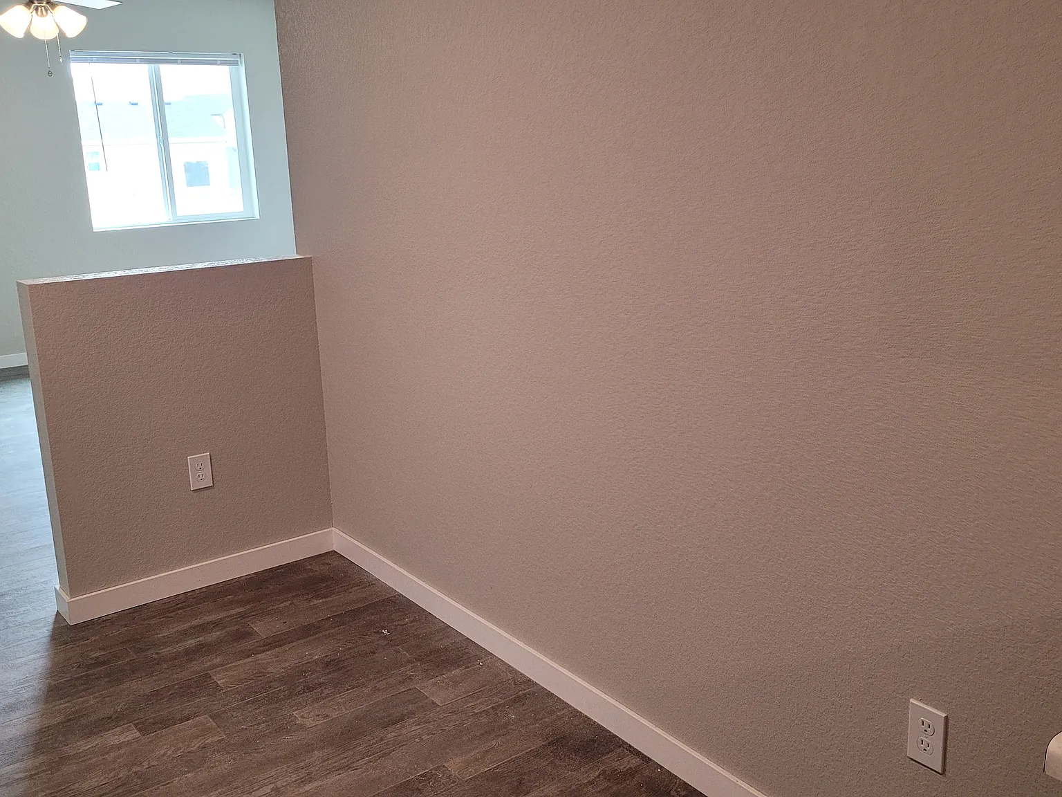 Studio, 588 sqft, $995 — Photo 2