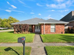 3021 Karen Dr, Chalmette, LA 70043