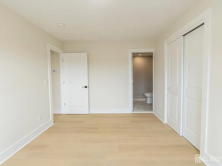 450 Packer Pl #2 — Photo 18