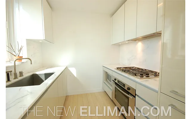 Rented by Douglas Elliman | media 26