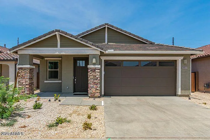 3 bed, 2.0 bath, 1595 sqft, $2,500 — Photo 2