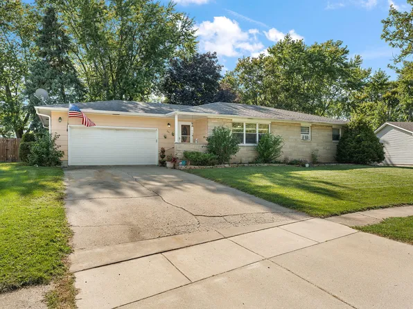 201 Crestline Dr, Lowell, IN 46356