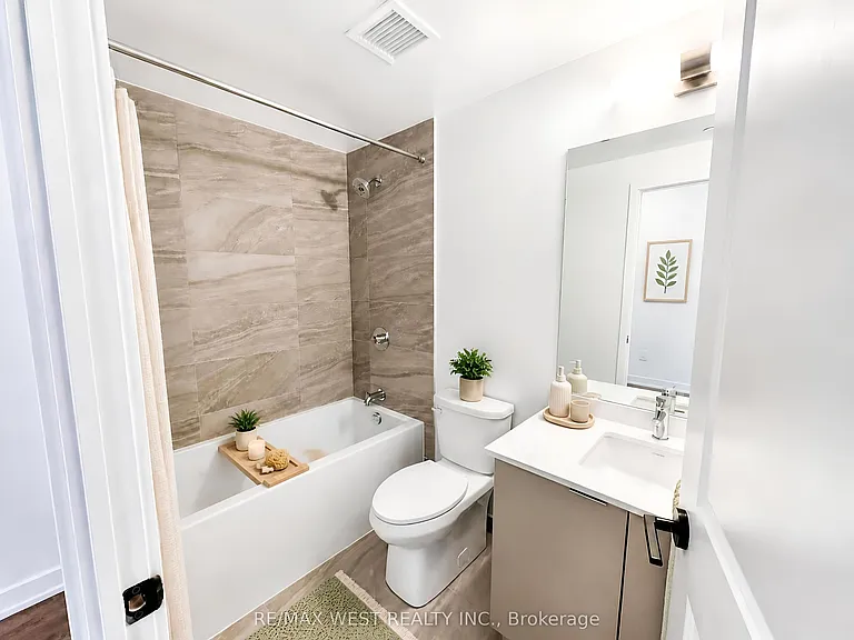 2075 Lakeshore Rd #310 — Photo 4