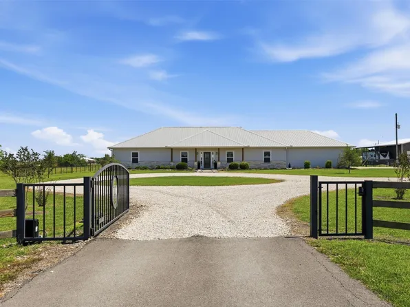 5330 Indian Trail Ln, Brenham, TX 77833