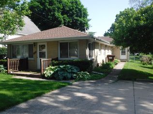 636 W Indiana Ave, Beecher, IL 60401