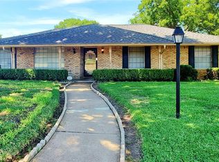 1815 Robin Green Ln, Dallas, TX 75232