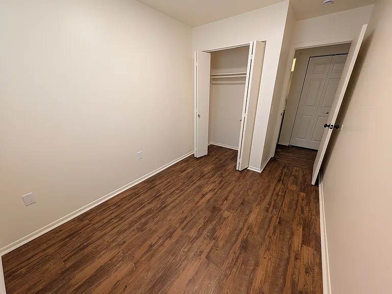 211 N Maxwell St — Photo 8