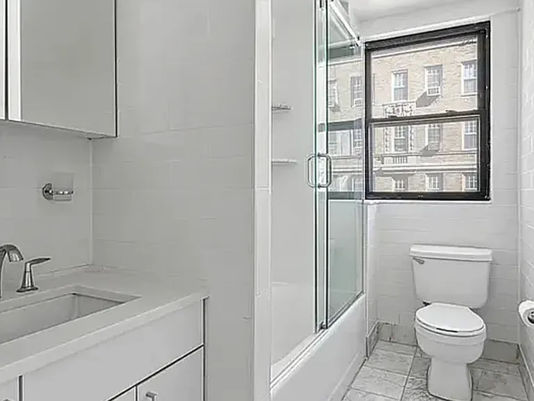 20 5th Ave #8E — Photo 6