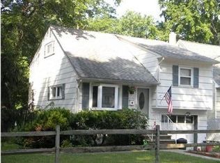 1 Pawnee Ave, Lake Hiawatha, NJ 07034