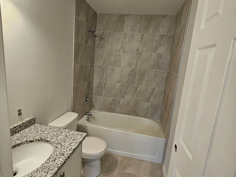 677 Park Rd N #98 — Photo 8