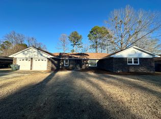 641 Chickasaw Dr, Sumter, SC 29150