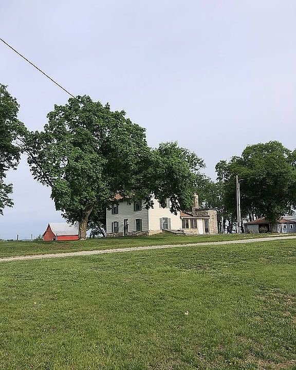 2nd image of 21182 Millwood Rd