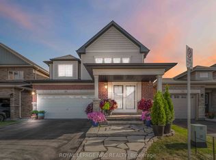 77 Avery Cres #10, Saint Catharines, ON L2P0E5