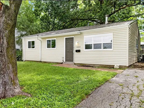 1444 E Pitman Ave, Wentzville, MO 63385