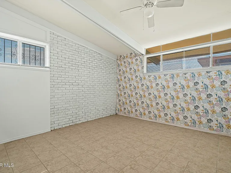 5505 Martin Ln — Photo 11
