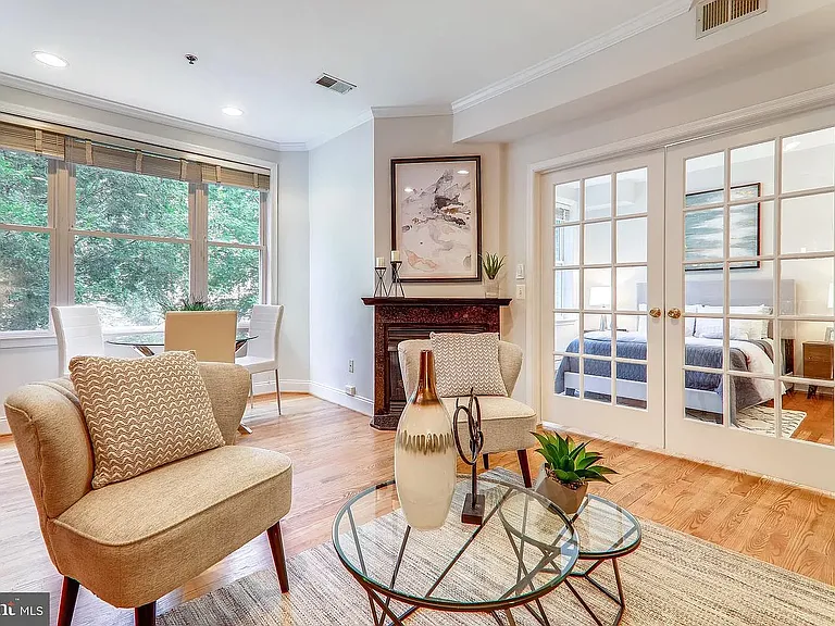 1438 Columbia Rd NW — Photo 9