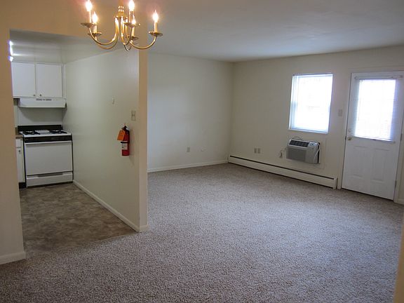 5th image of 903 W Aaron Dr APT M