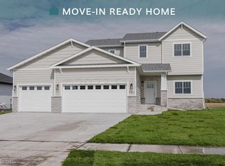 7321 101st Ave S, Horace, ND 58047