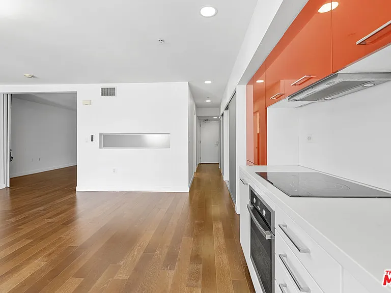 901 S Flower St #703 — Photo 6