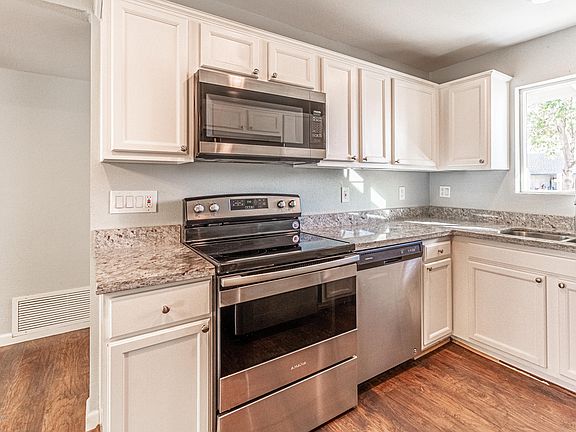 2nd image of 452 E Franklin Ave
