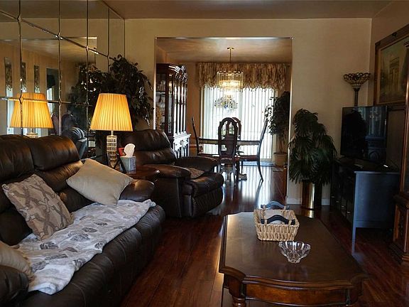 3rd image of 7819 21st Ave