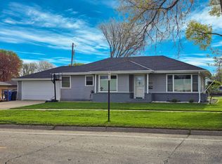 1010 4th Ave SE, Le Mars, IA 51031