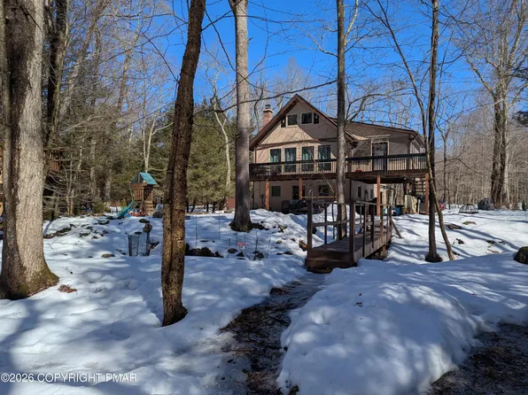 159 S Lehigh River Dr, Gouldsboro, PA 18424