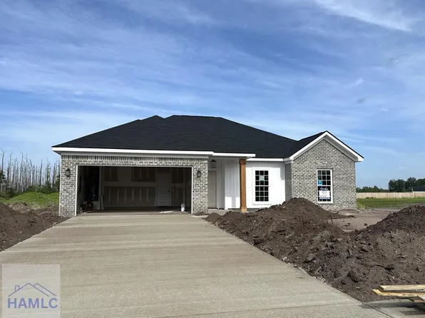 56 Cloverfield Dr SE, Allenhurst, GA 31301