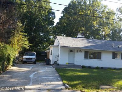 9507 Van Buren St, Lanham, MD, 20706