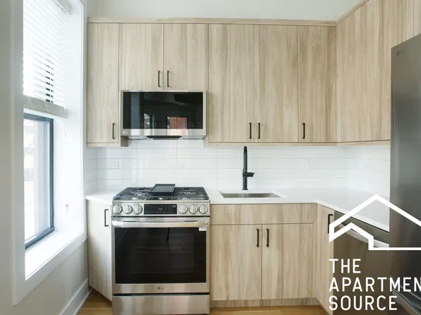 2258 N Southport Ave #2, Chicago, IL 60614