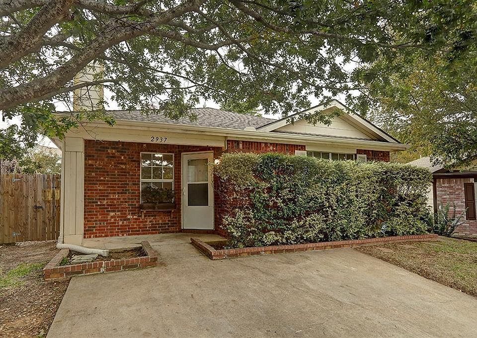 1st image of 2937 Playa Vista Dr