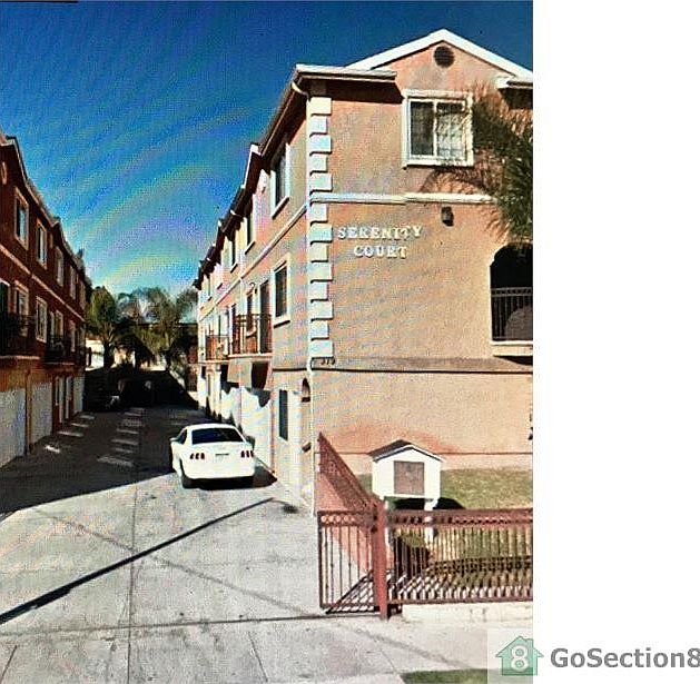 1st image of 319 W 53rd St