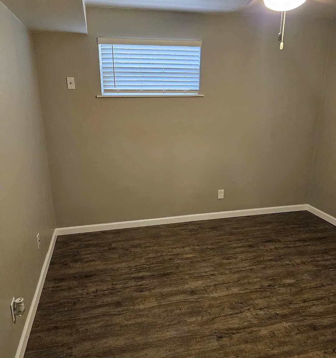 2 bed, 1.5 bath, $1,300 — Photo 2