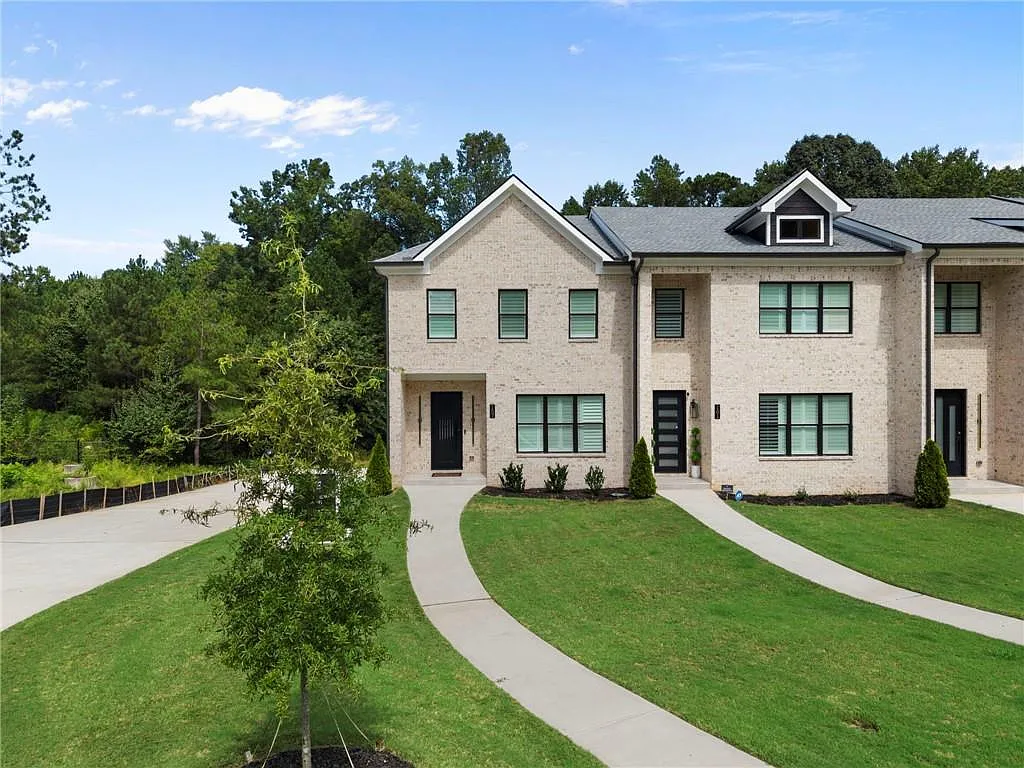 4 bed, 4.0 bath, 2713 sqft, $4,200 — Photo 3