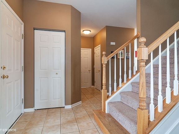 2nd image of 2348 Amsterdam Cir