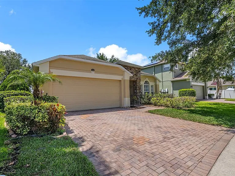 12608 Iris Lake Dr — Photo 2