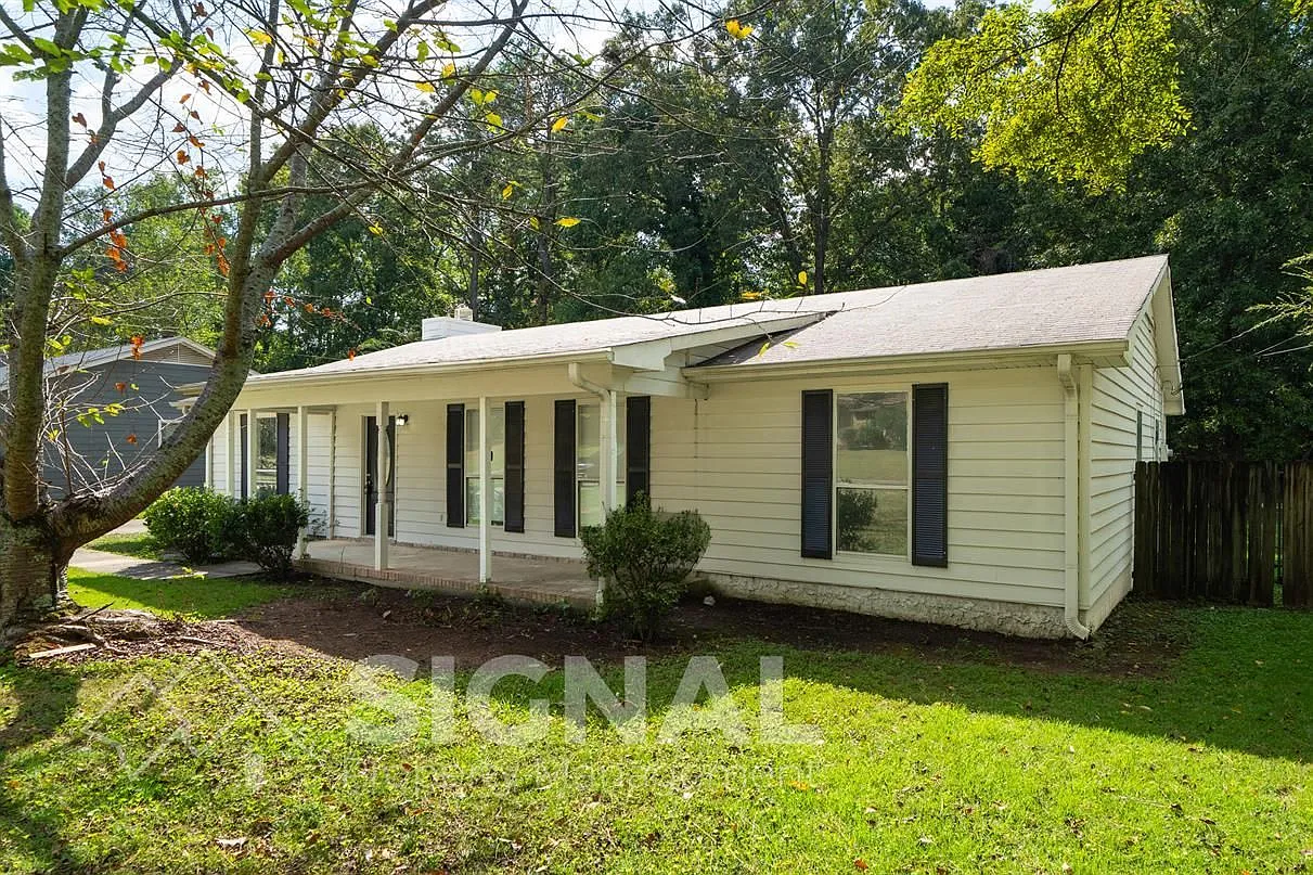4 bed, 2.0 bath, 1944 sqft, $1,695 — Photo 3