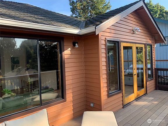 3rd image of 3052 Garlough Avenue SW