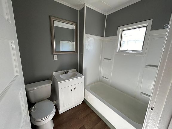 4th image of 307 Gertrude St #2