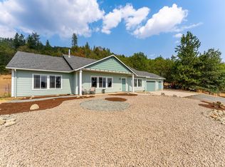 1018 McDonough Rd, Gold Hill, OR 97525