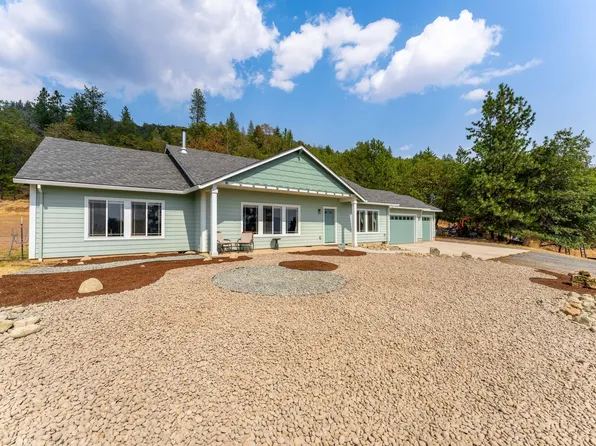 1018 McDonough Rd, Gold Hill, OR 97525