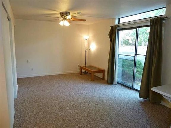 3rd image of 523 Donofrio Dr Unit 2