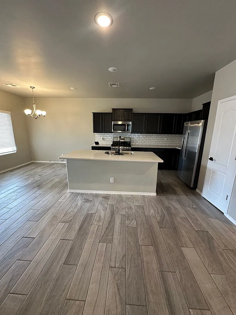 Beautiful Las Cruces Home Offering Comfort & Convenience! — Photo 4